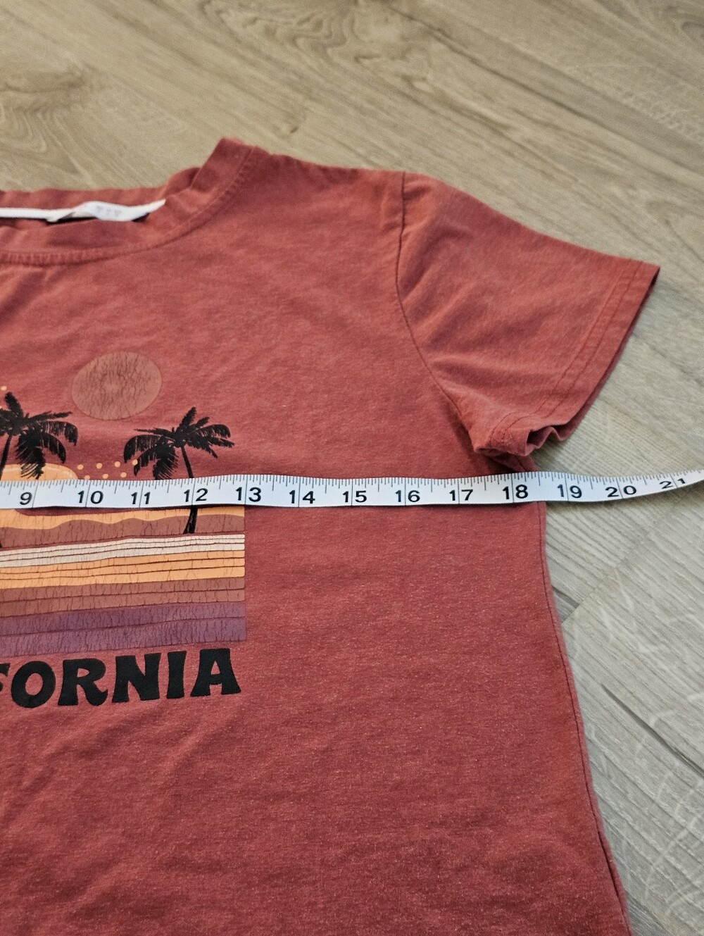 ROMWE Rust Red California Graphic Tee - Picture 6 of 7